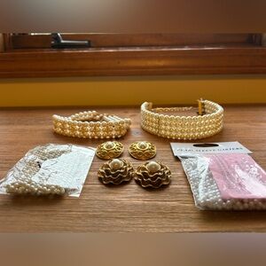 Elegant Gold and Pearl Jewelry Set